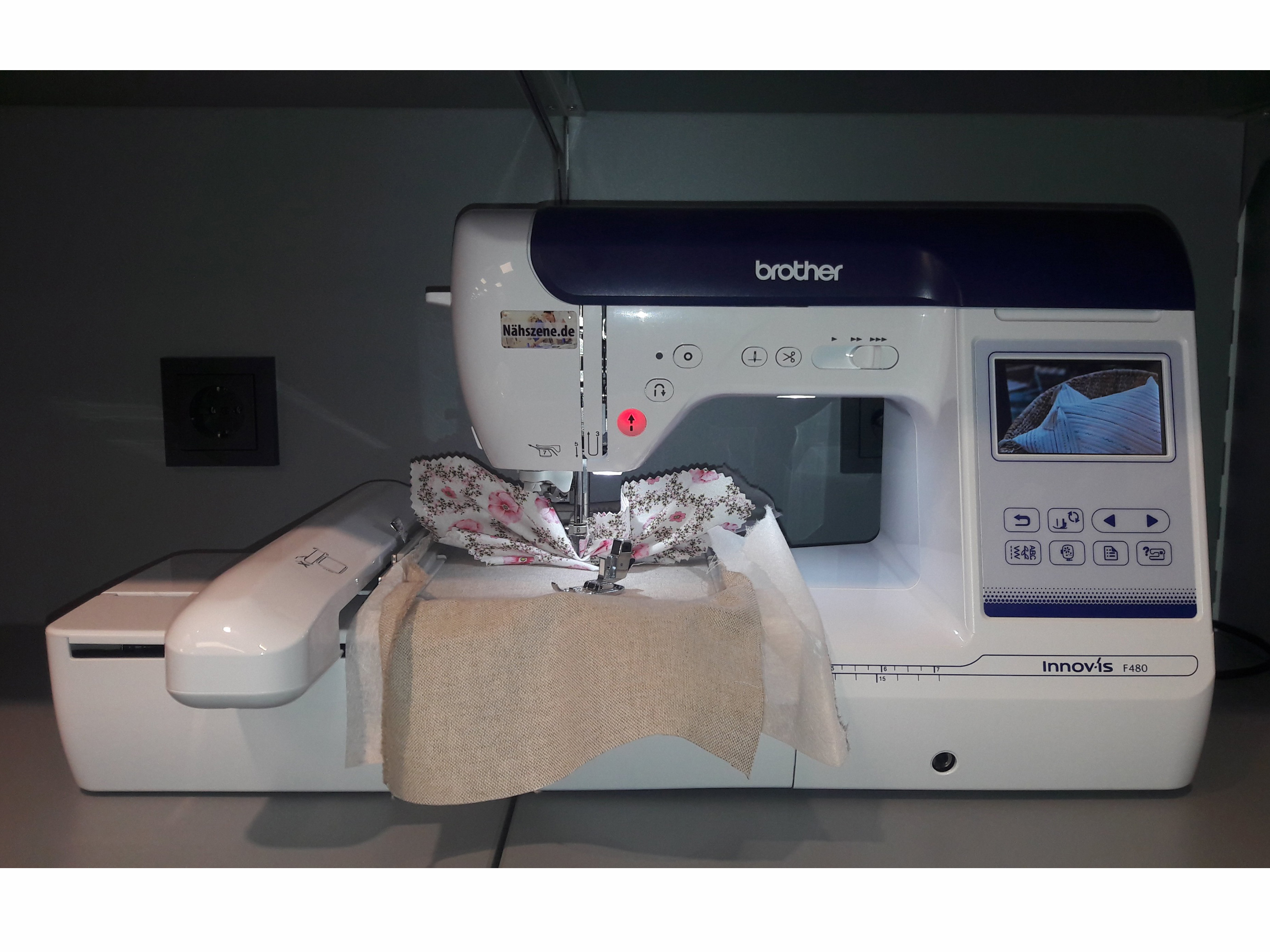 Brother Innov-is F 480 Ausstellungsmaschine