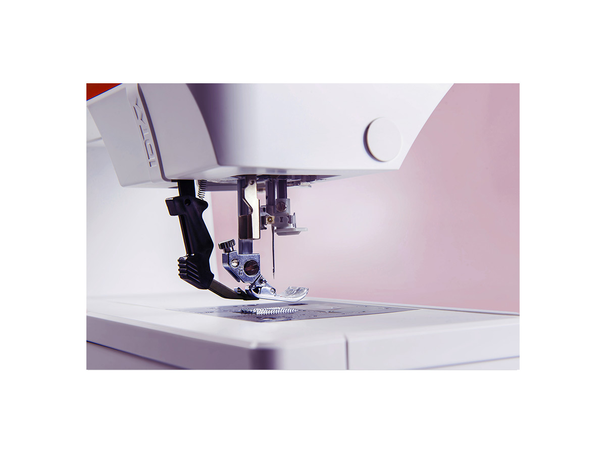 Pfaff Creative 1.5 Näh- und Stickmaschine