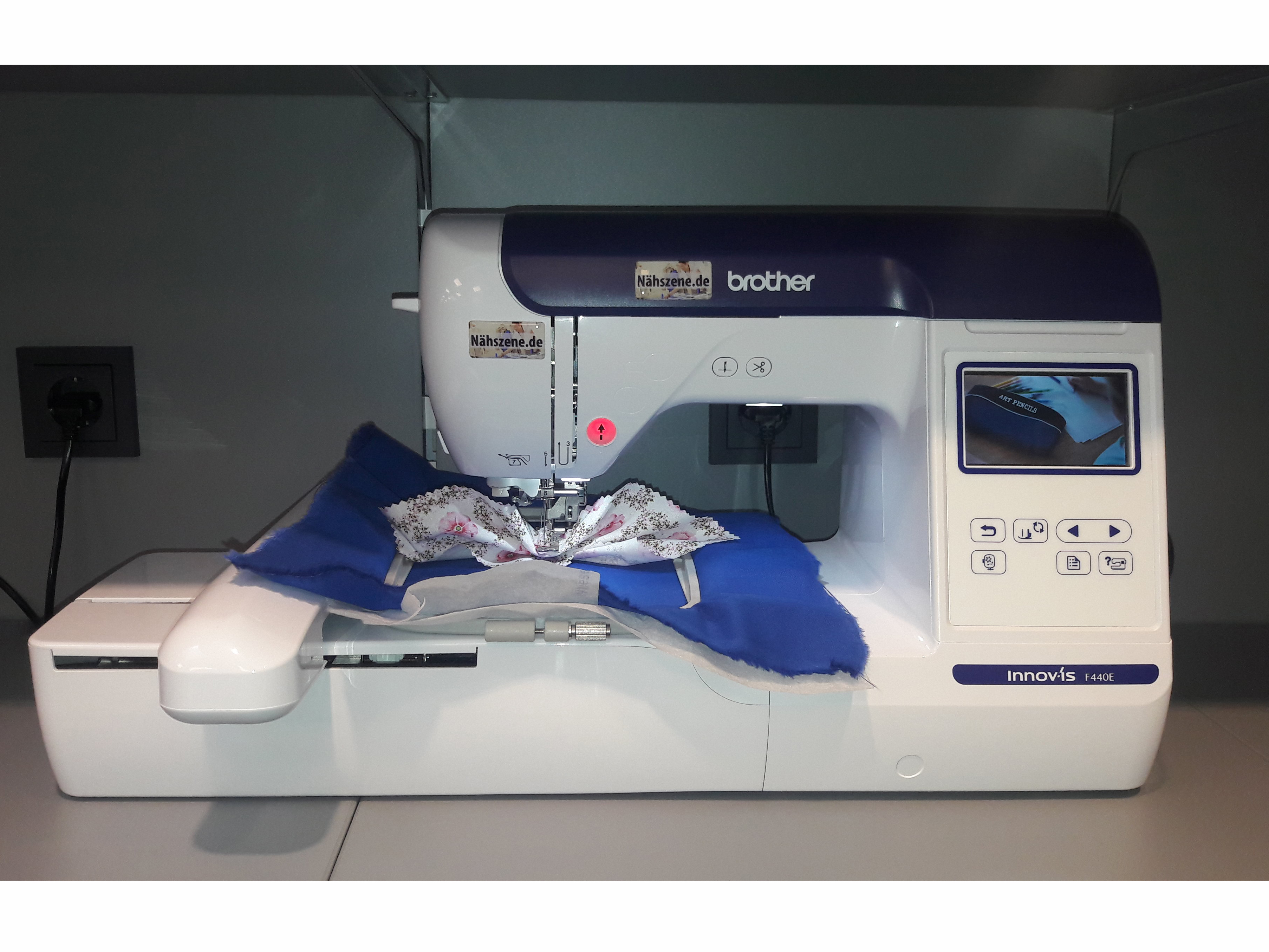 Brother Innov-is F 440E Ausstellungsmaschine